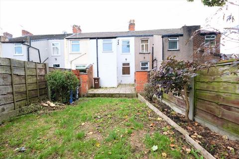 3 bedroom terraced house to rent, Liverpool Road, Eccles