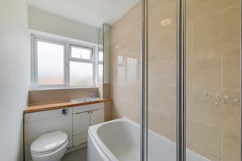 20 Silverdale Close, London, W7 3HR