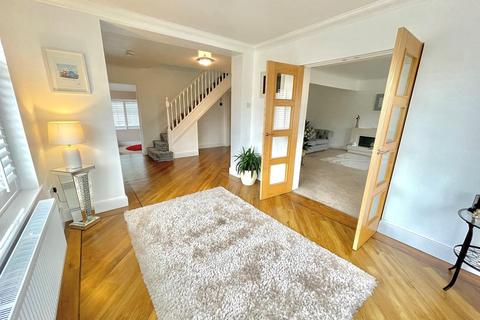 25 Brooks Road, Formby, Liverpool, L37 2JL