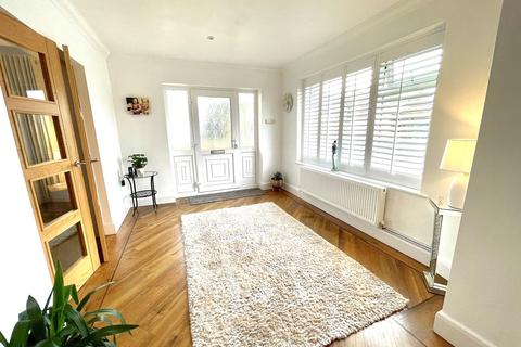 25 Brooks Road, Formby, Liverpool, L37 2JL