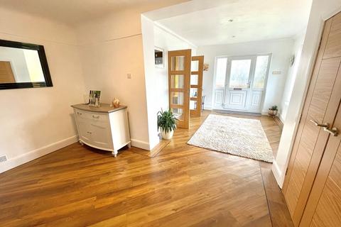 25 Brooks Road, Formby, Liverpool, L37 2JL