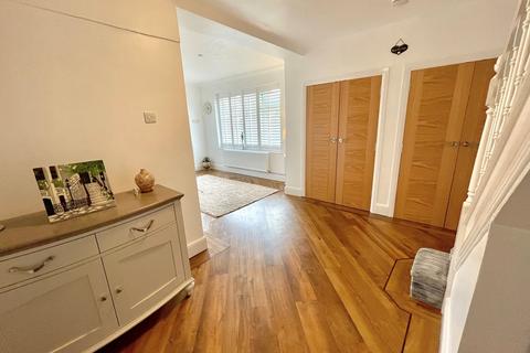 25 Brooks Road, Formby, Liverpool, L37 2JL