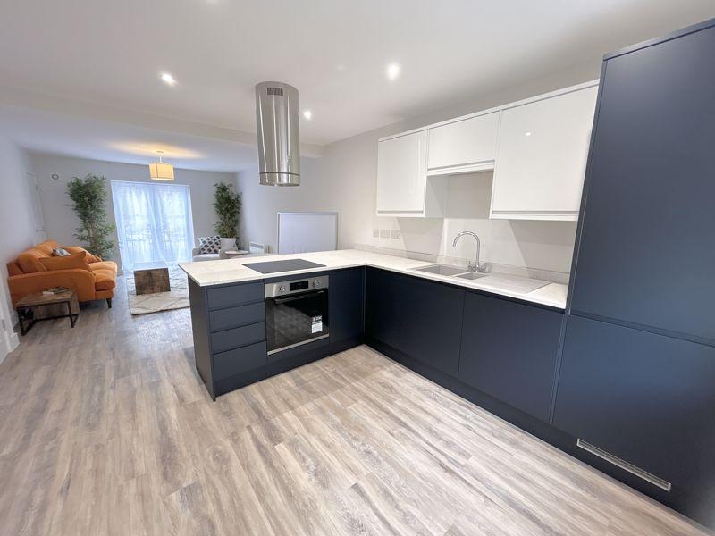 Ramparts, Wilton Road, Salisbury 2 bed apartment for sale £275,000