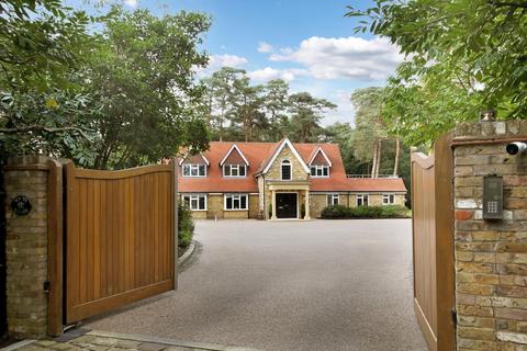 5 bedroom detached house for sale - Stoke Common Road, Fulmer, SL3