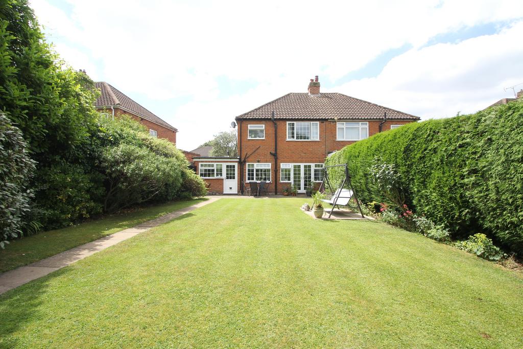 Merevale Road, Solihull, West Midlands, B92 3 bed semidetached house