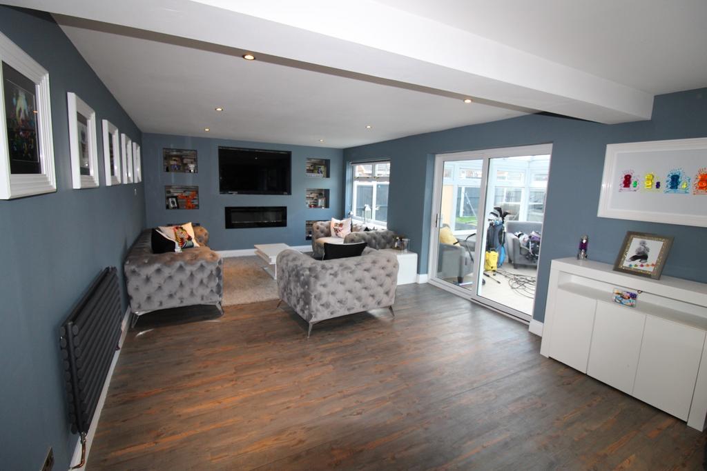 St. Austell Place, Carnforth 4 bed detached house £475,000
