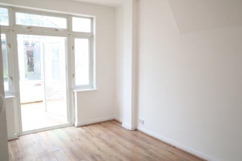 68 Chartham Road, London, SE25 4HP