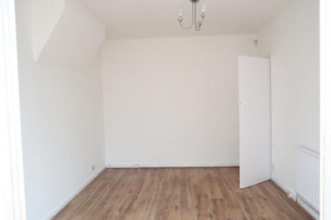 68 Chartham Road, London, SE25 4HP