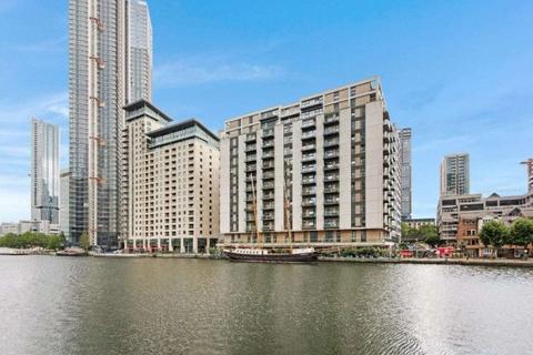 3 bedroom flat to rent - Canary Wharf Bank Street 3 bedroom Apartment