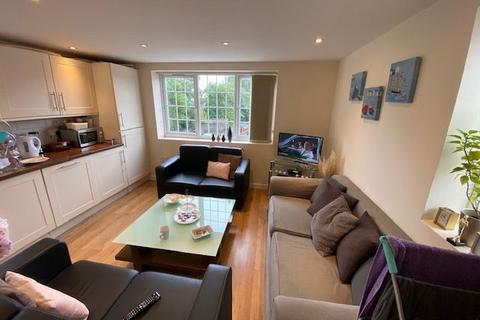 2 bedroom flat to rent, Vivian Avenue, London