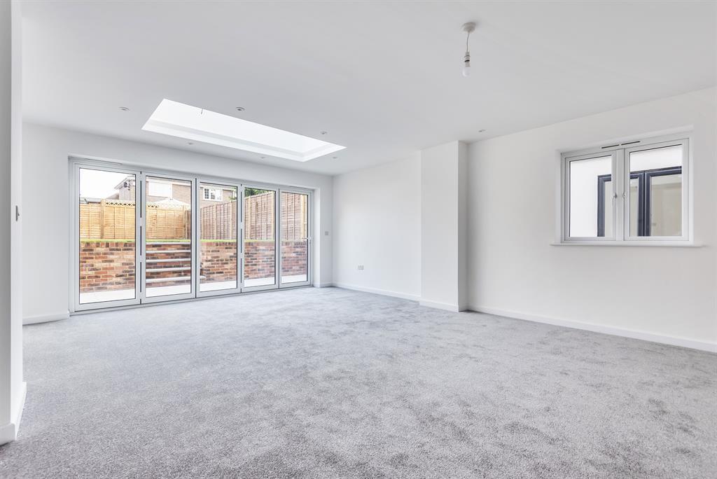 Bapchild, Sittingbourne, ME9 9AH 4 bed semidetached house for sale £
