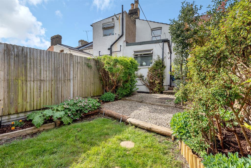 Herbert Road, Chatham, ME4 5PN 3 bed terraced house £250,000