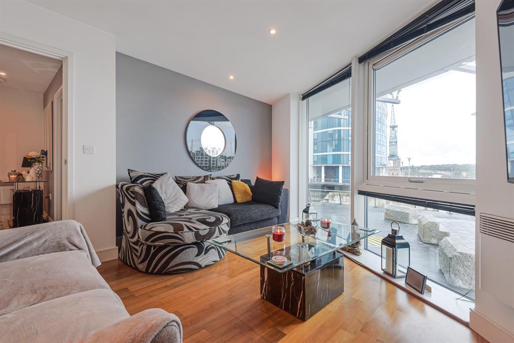 Chatham Quays, Dock Head Road, Chatham, ME4 4ZH 1 bed apartment for