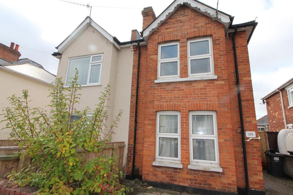 Malmesbury Park Road, Bournemouth 1 bed in a house share £425 pcm (£