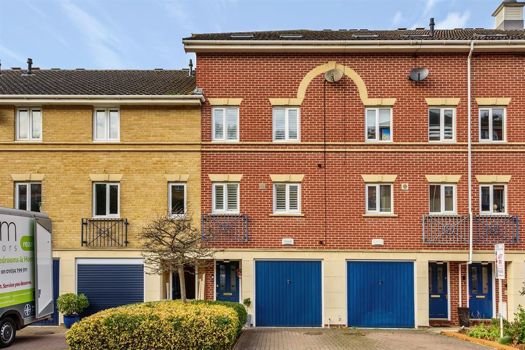 Applecross Close, Rochester 4 bed terraced house £495,000