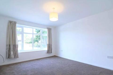 2 bedroom flat for sale - Rylatt Court, Ashton Lane, Sale