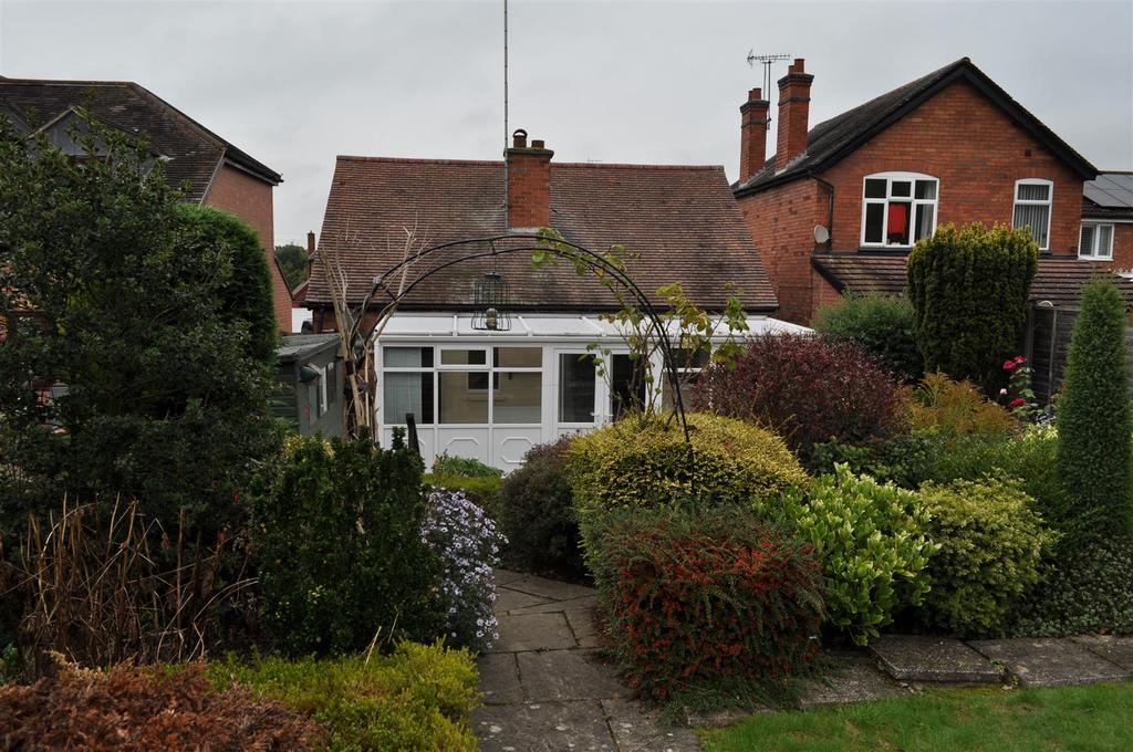 Kitling Greaves Lane, BurtonOnTrent 3 bed detached bungalow for sale