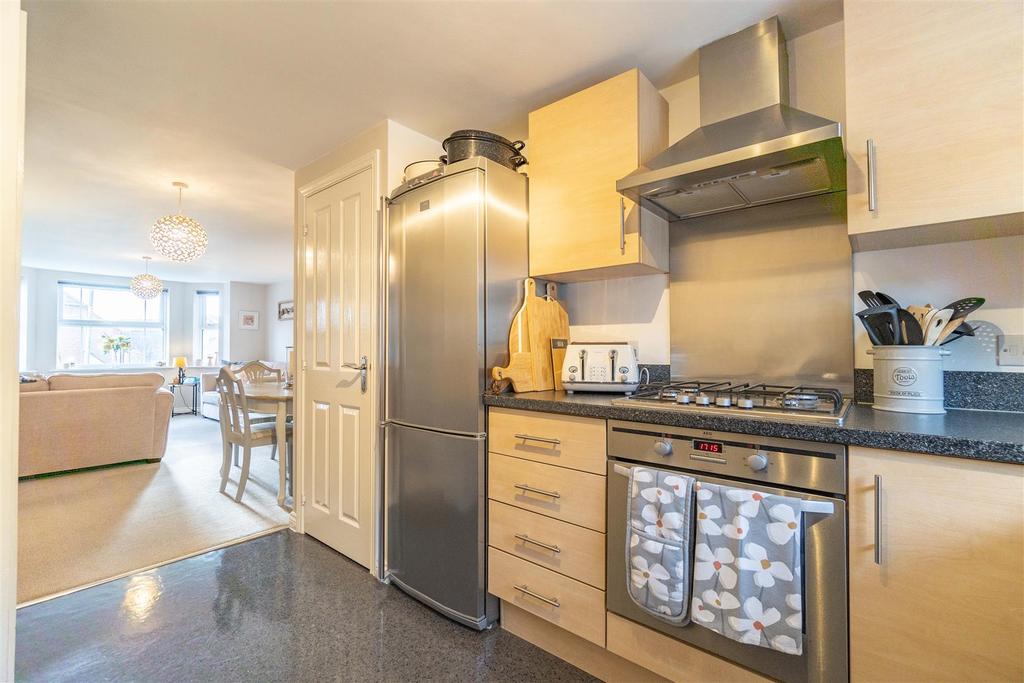 Goodrich Mews, Gornal, DY3 2 bed flat for sale £125,000
