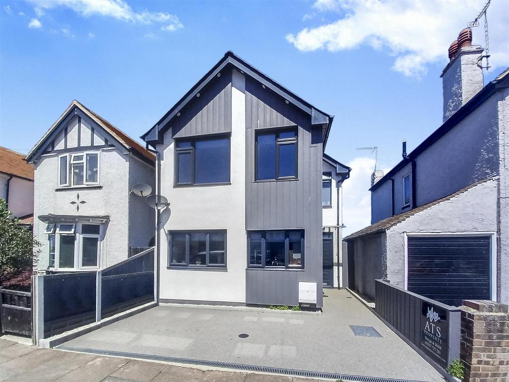 The Broadway, Herne Bay 4 bed detached house for sale £550,000