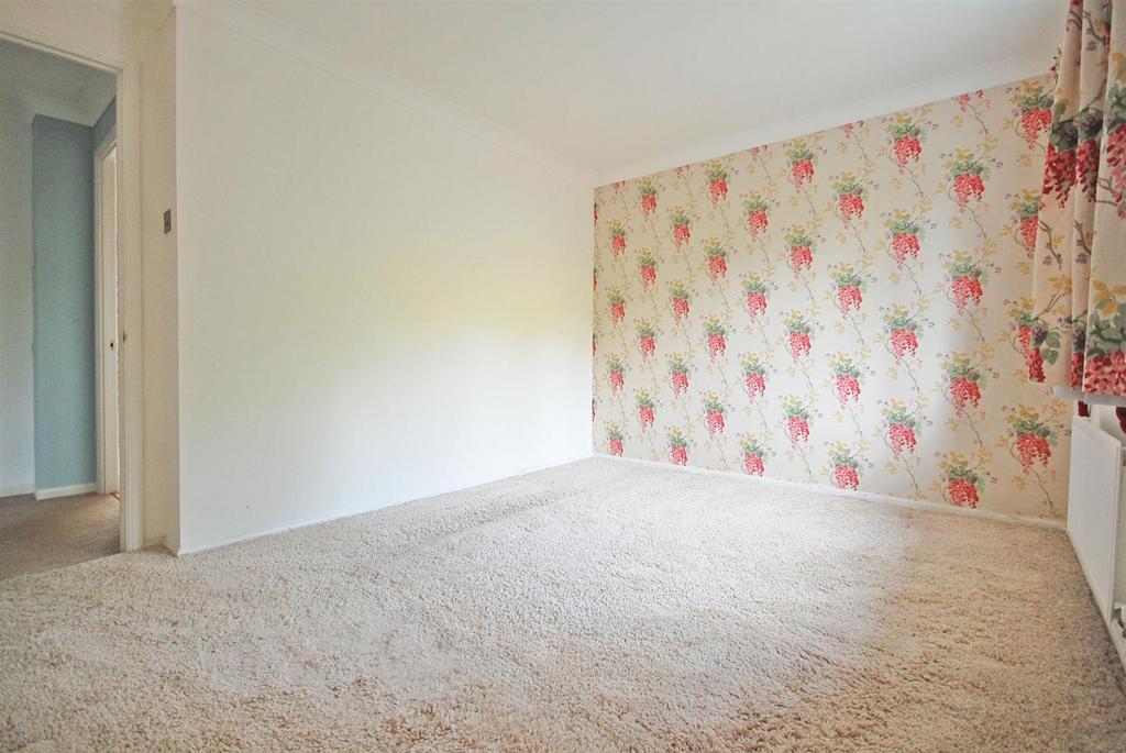 Bed 2.jpg