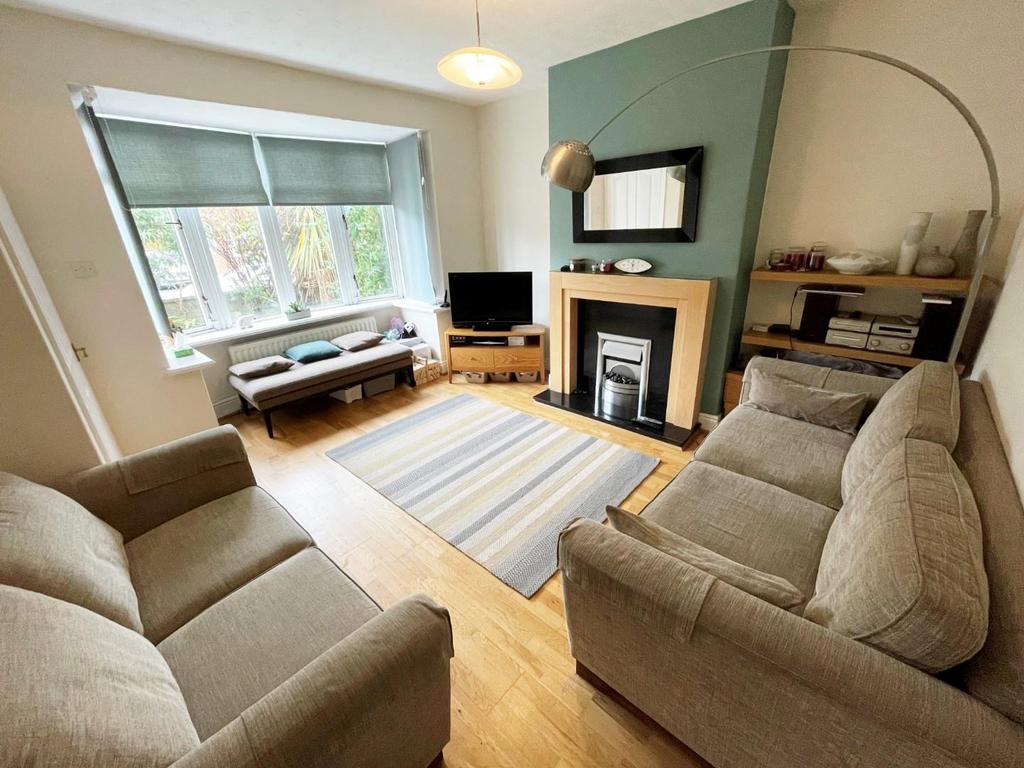 Fernwood Avenue, Hartlepool 3 bed semidetached house for sale £115,995