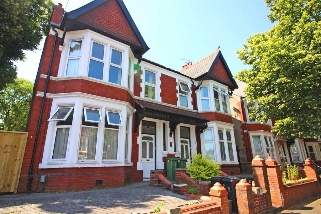 Albany Road, Roath, Cardiff 2 bed flat £925 pcm (£213 pw)