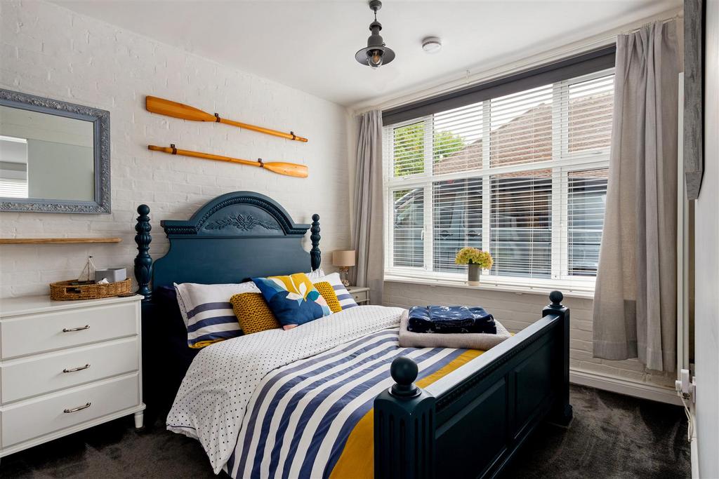 307929 22 Lilliput Road (15).jpg