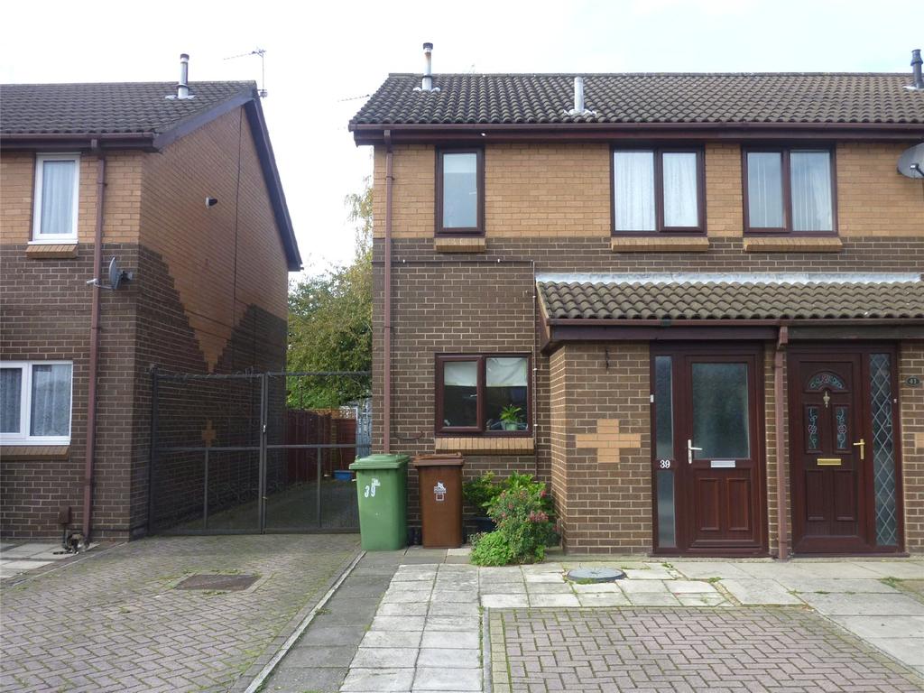 Waterside Drive, Grimsby, North East... 2 bed end of terrace house £540 pcm (£125 pw)
