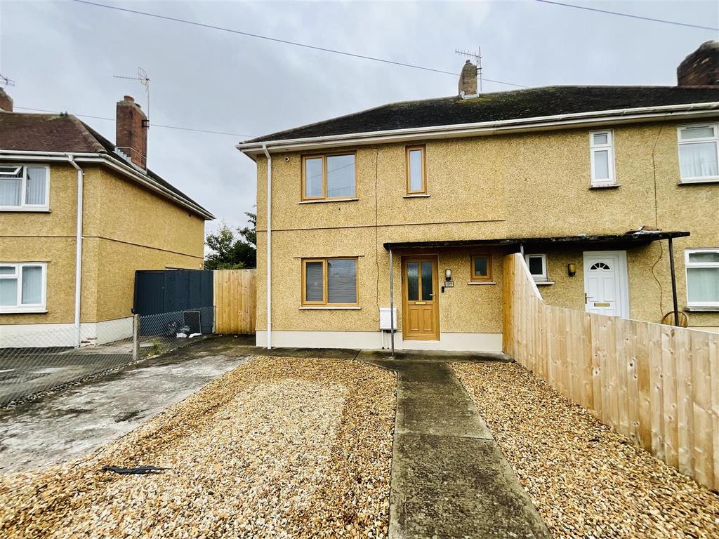 Amanwy, Bryn, Llanelli 3 bed semidetached house for sale £135,000