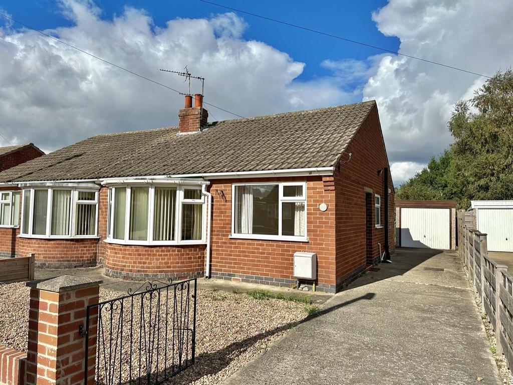 Westfield Grove, Wigginton, York 2 bed semidetached bungalow for sale