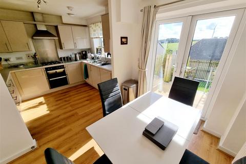 10 Cherry Way, Launceston, PL15 9GR