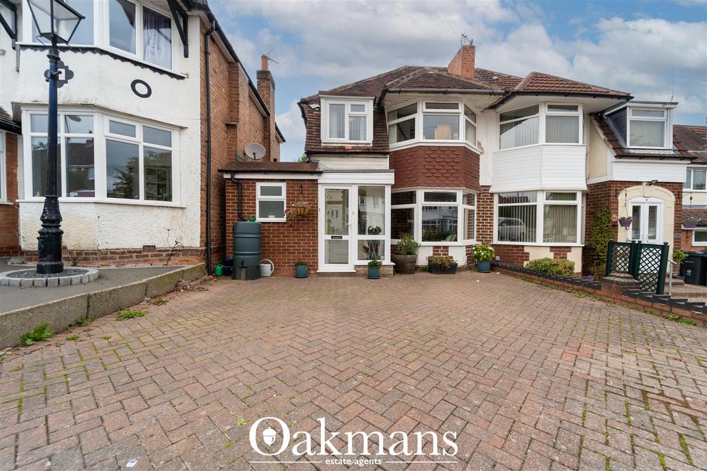 Sylvia Avenue, Birmingham 3 bed semidetached house £235,000