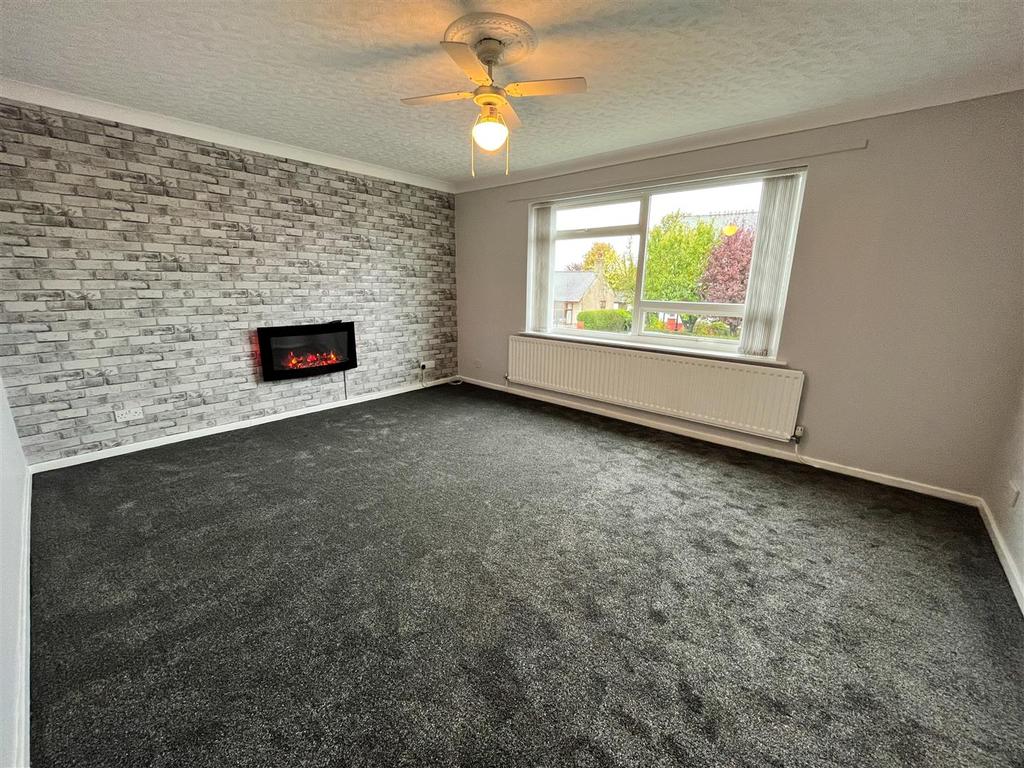 2Bed Flat to Let on Ashtree Court, Tag Lane, Preston 2 bed flat £650 pcm (£150 pw)