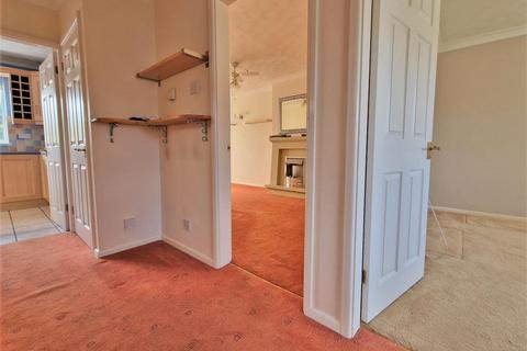 9 Brookside, Newent, GL18 1RB