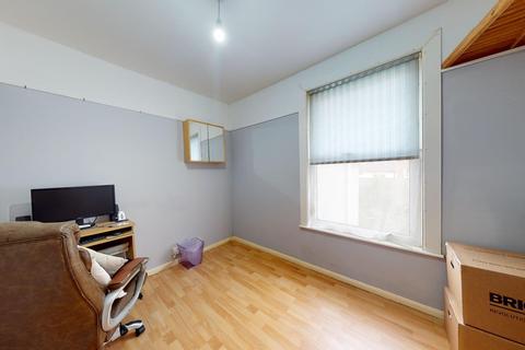 33 Walton Road, Folkestone, CT19 5QR