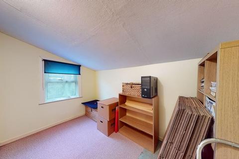 33 Walton Road, Folkestone, CT19 5QR