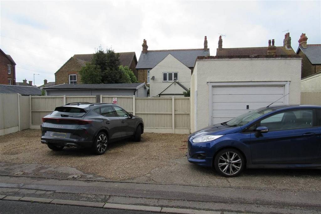 Detached Garage