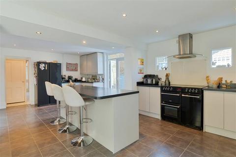 4 bedroom detached house for sale, Canterbury Road, Herne Bay