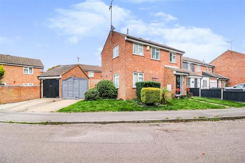 42 Crown Close, Sheering, Bishop's Stortford, CM22 7NX