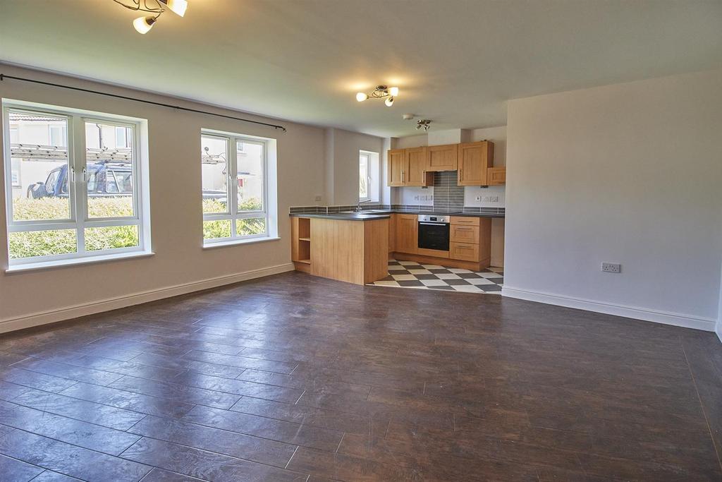 Richmond House, Richmond Gate, Hinckley 2 bed ground floor flat £700