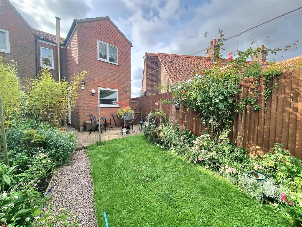 Salem Street, Gosberton 2 bed end of terrace house £180,000