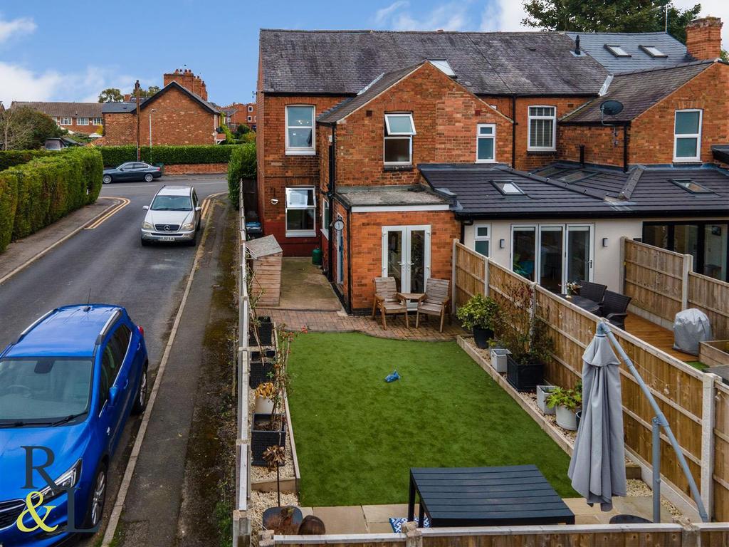 Camelot Street, Ruddington, Nottingham 2 bed end of terrace house £