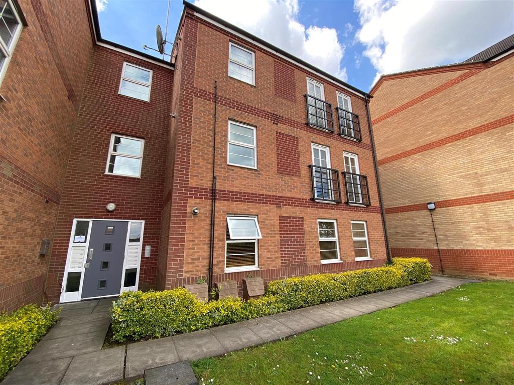 Turner Court, Wootton, Northampton 2 bed apartment to rent £895 pcm