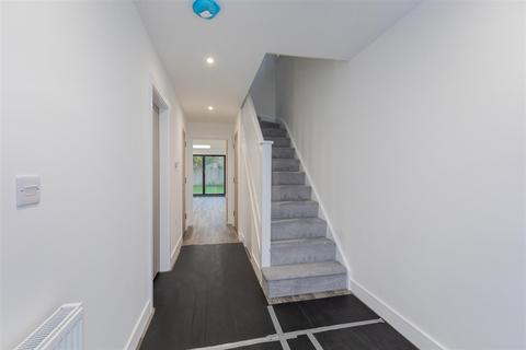 4 bedroom end of terrace house for sale - Cippenham Mews, Bath Road, Cippenham
