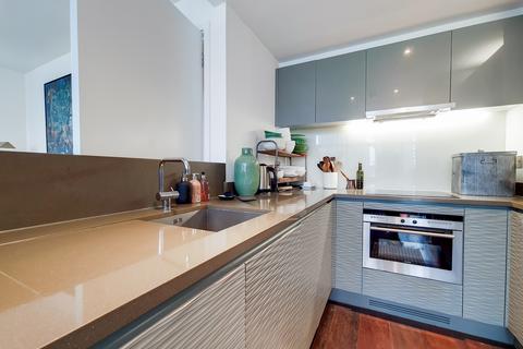 2 bedroom apartment to rent, Pan Peninsula Square, London, E14