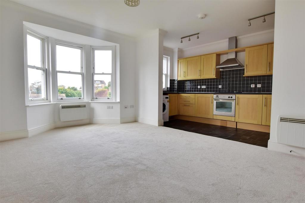 Dane Road, St. LeonardsOnSea 2 bed flat £225,000
