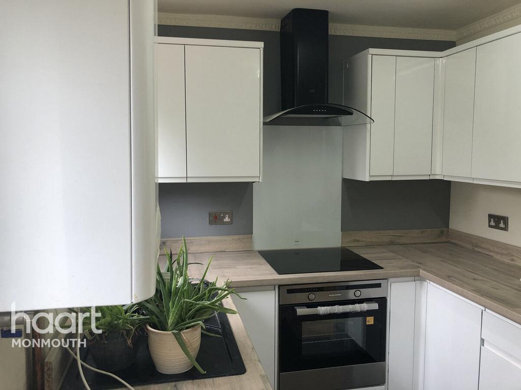 Kymin Lea, Monmouth 2 bed end of terrace house for sale £185,000