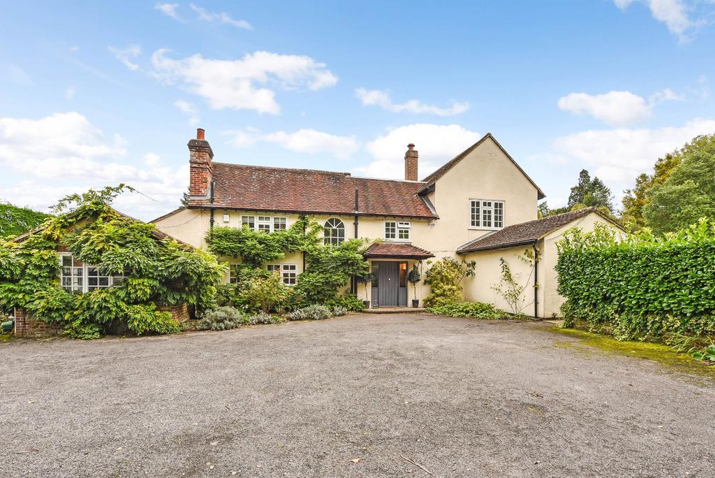 Headley Road, Grayshott, Hampshire 5 bed detached house for sale £