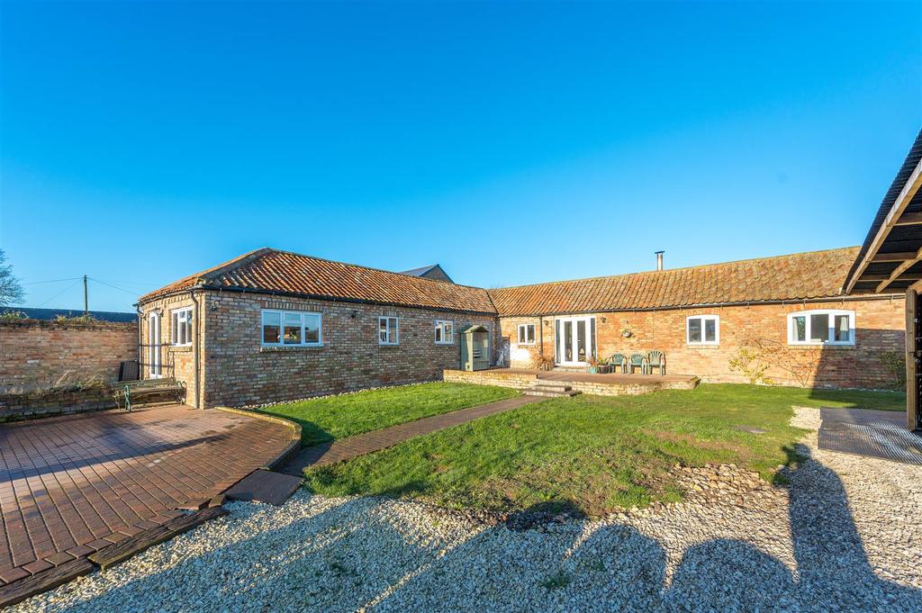 Brickyard Lane, Farlesthorpe, LN13 5 bed detached bungalow £300,000