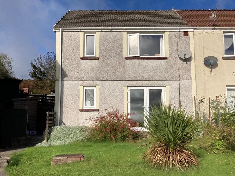 The Birchway, Trefechan, Merthyr Tydfil. 3 bed semidetached house £